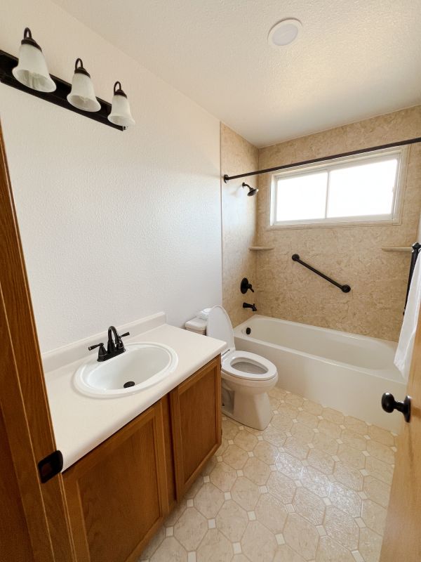 Top Bathroom Remodeling Companies in Waxahachie, TX